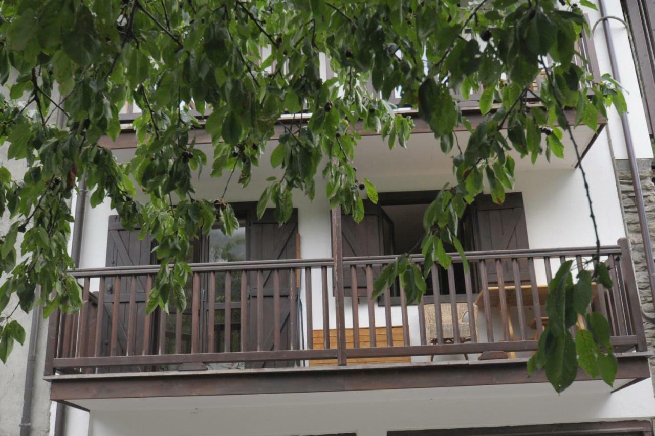 Joivy Rustic Apt For 4 With Parking Nearby Ski Lifts * Courmayeur